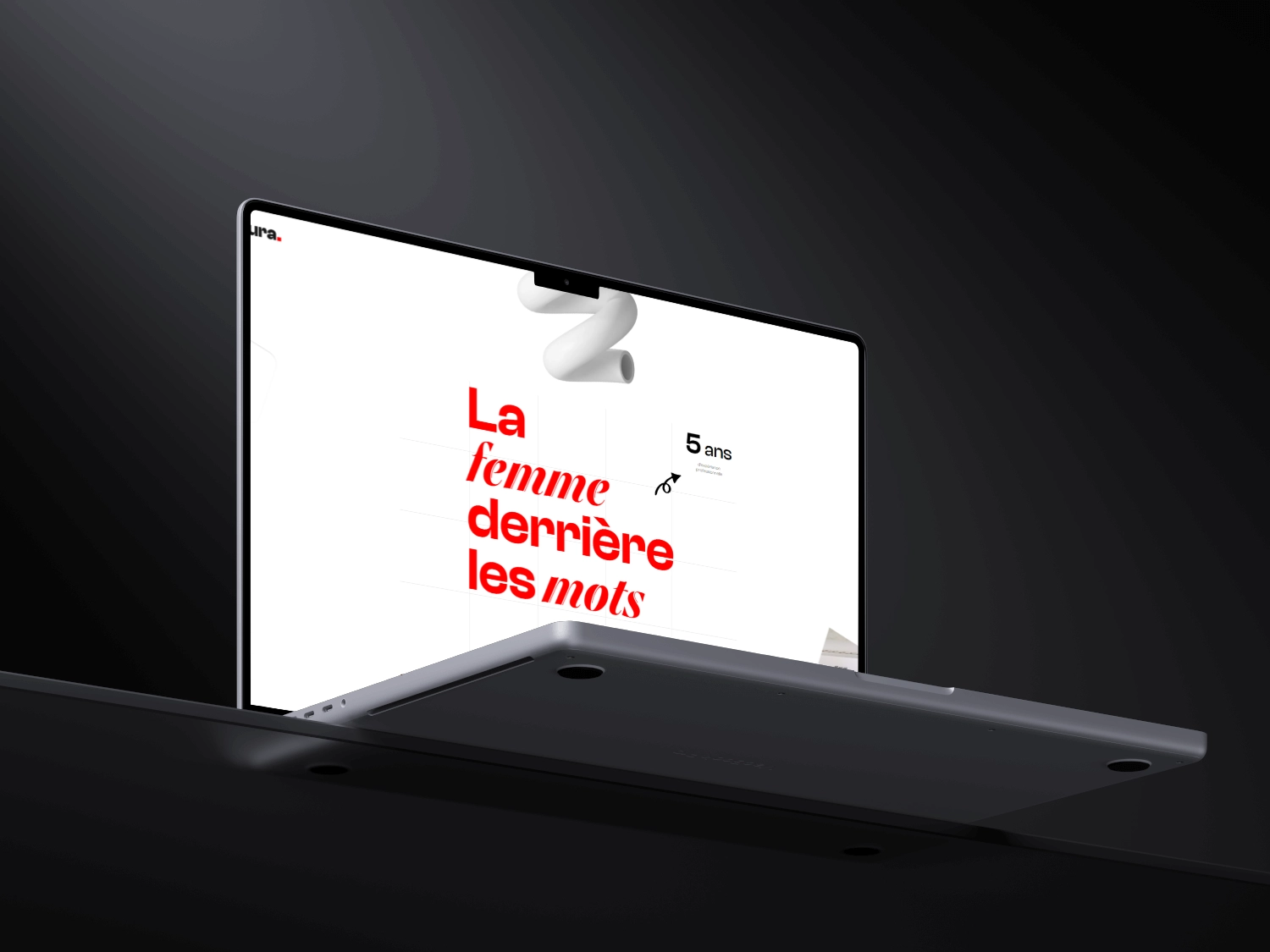 /images/MacBookPortfolioLaura2.webp